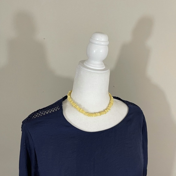 Elsie & Zoey sz s/m top silky feel in navy - Picture 2 of 13